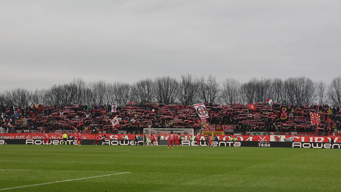 Monza Lead Serie B in Tight Title Race as Transfer Window Looms