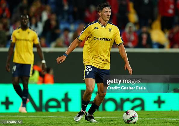 Bundesliga clubs eye Estoril's ever-present defender Felix Bacher