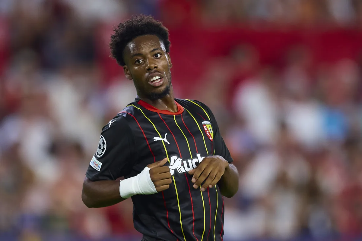 Elye Wahi salva il Nizza con un rigore al 'Panenka' nel pareggio contro il Marsiglia