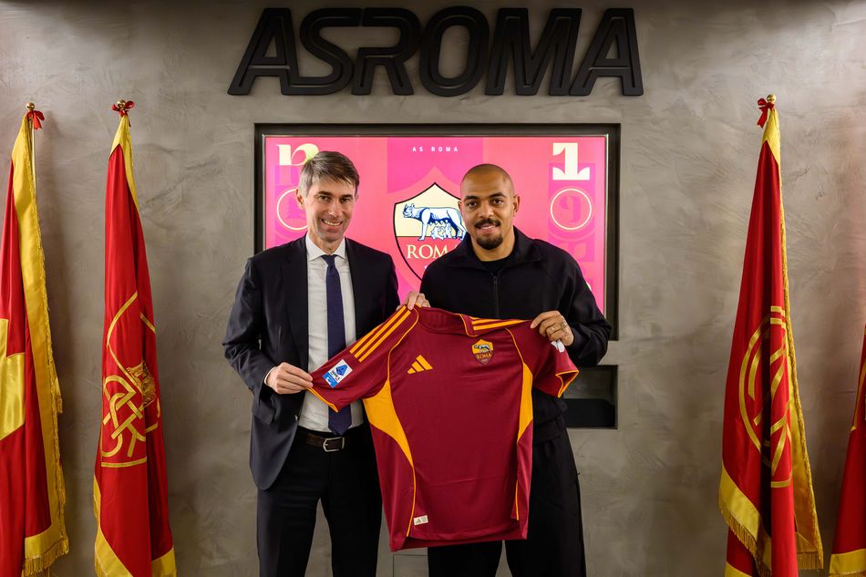 Roma to sign Donyell Malen permanently from Aston Villa