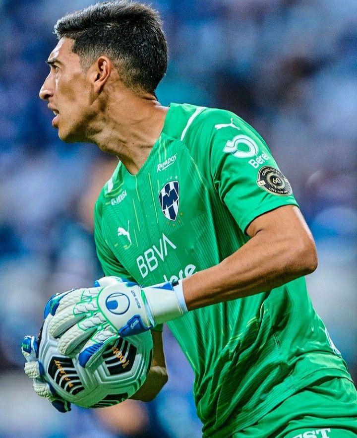 Andrada, del Zaragoza, se enfrenta a una larga sanción tras la expulsión y el puñetazo en el derbi