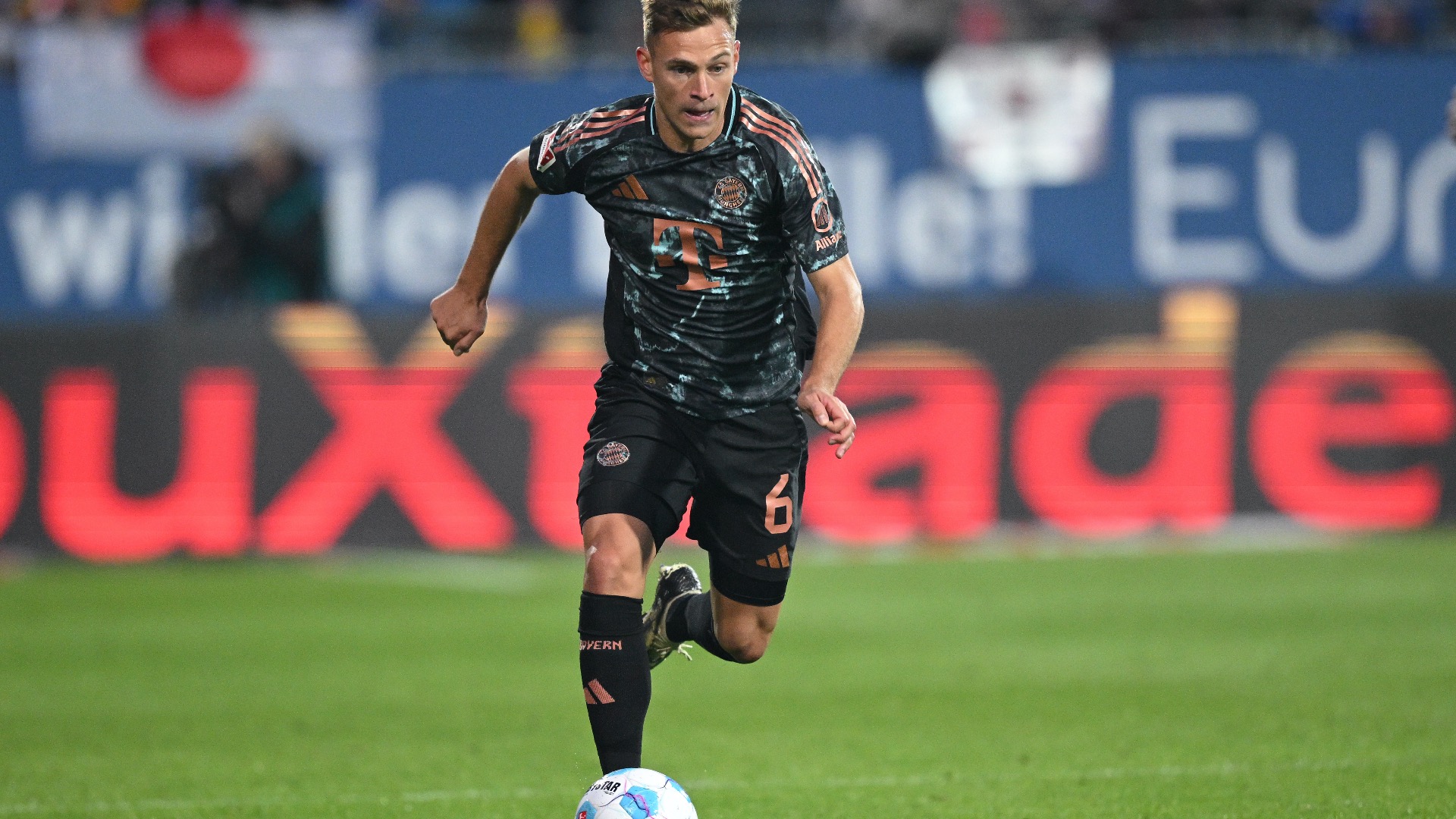 Joshua Kimmich reacts to Bayern defeat but remains optimistic for PSG return