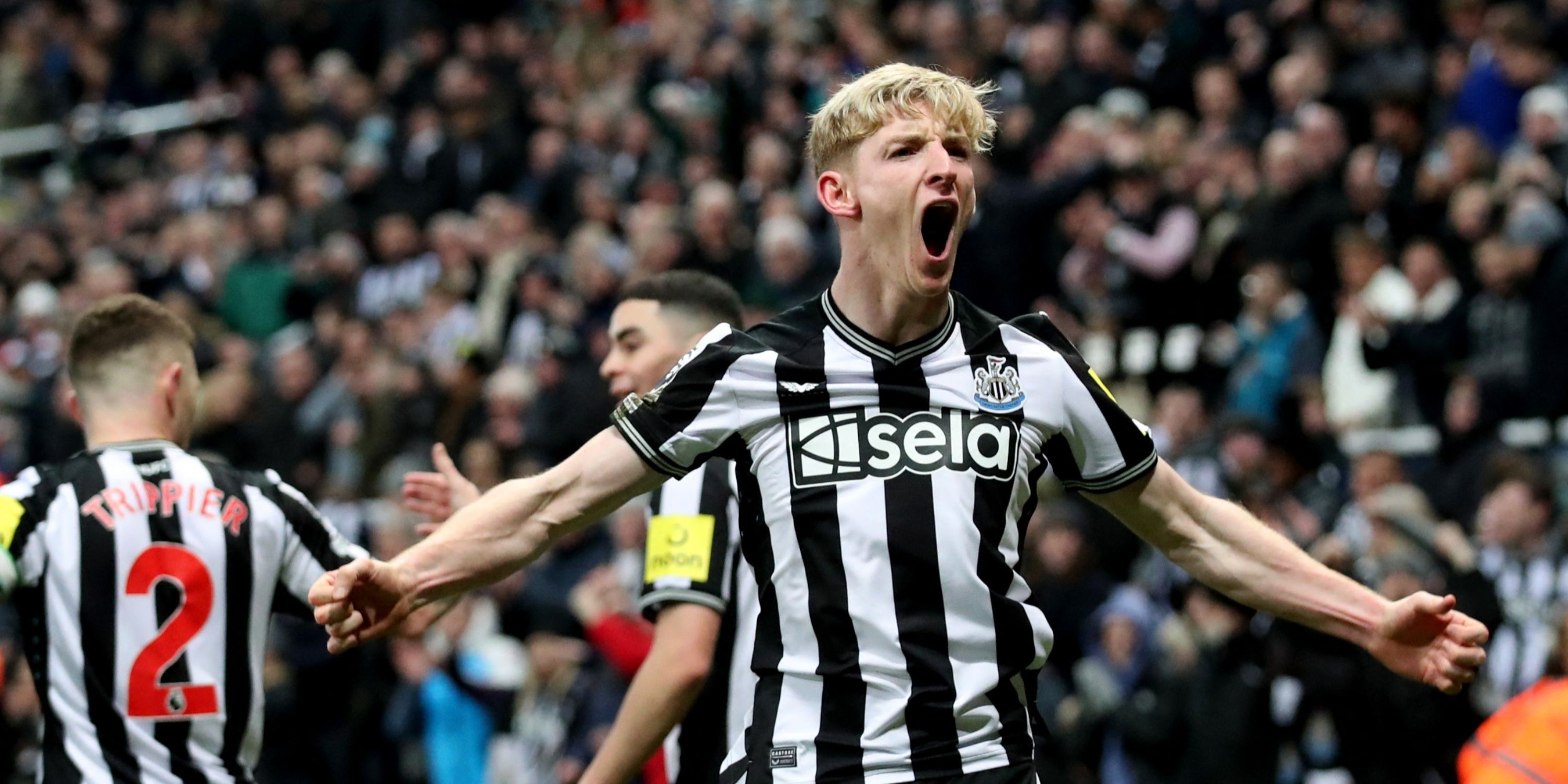 Bayern Munich and Arsenal in Transfer Battle for Newcastle's Anthony Gordon