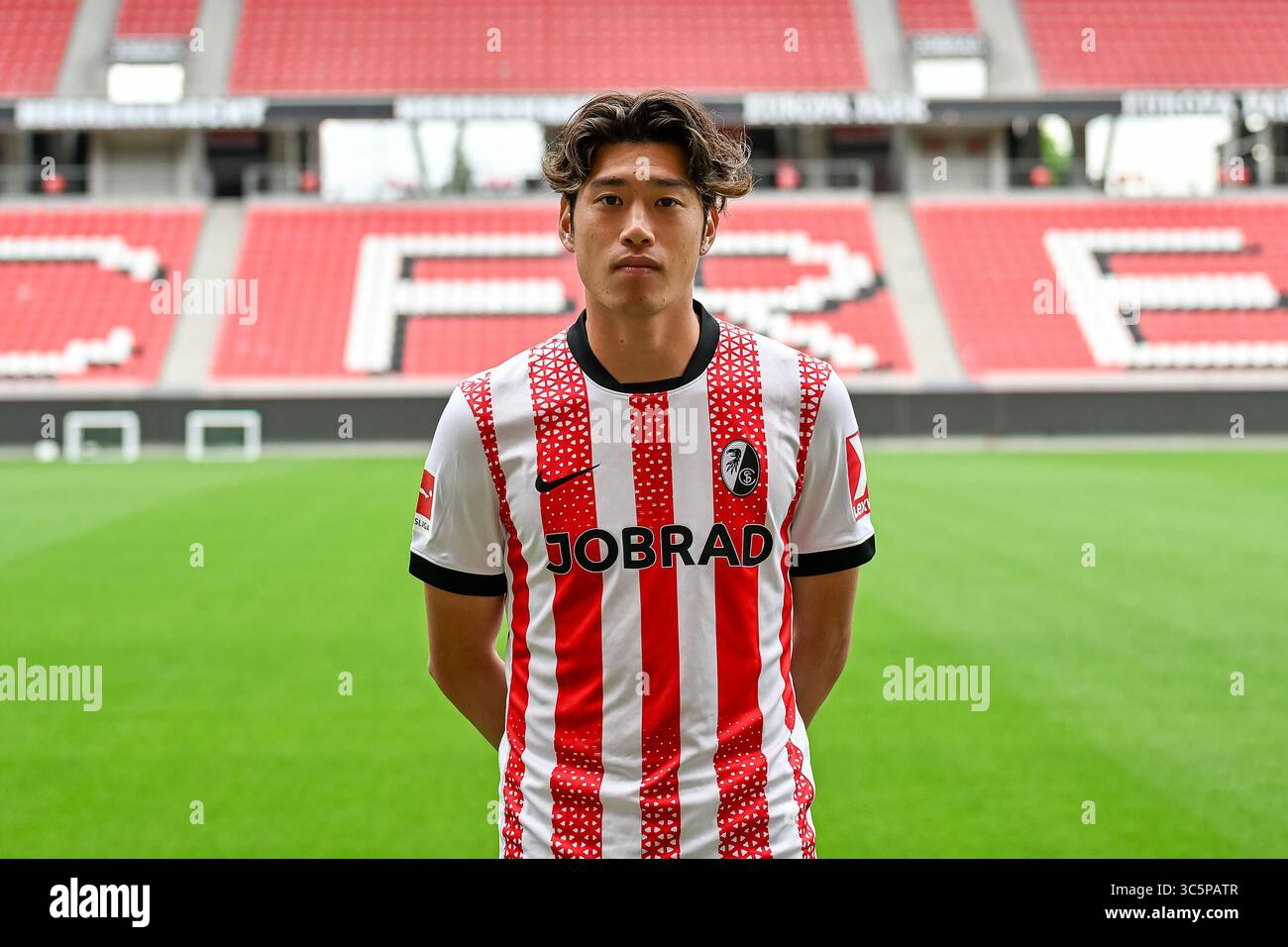 Yuito Suzuki del Friburgo nel mirino dei grandi club dopo le imprese in Europa League