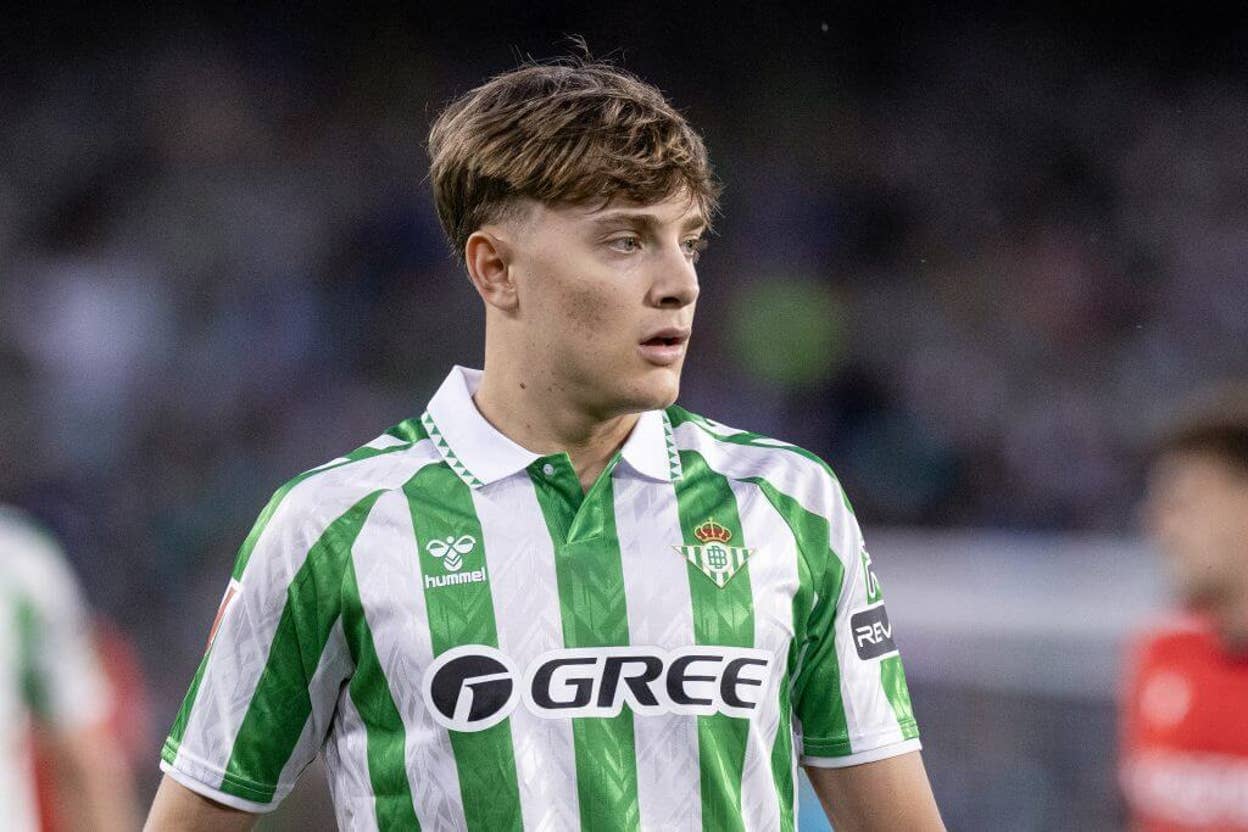 Jesus Rodriguez del Como in panchina per la sfida all'Inter dopo il recupero