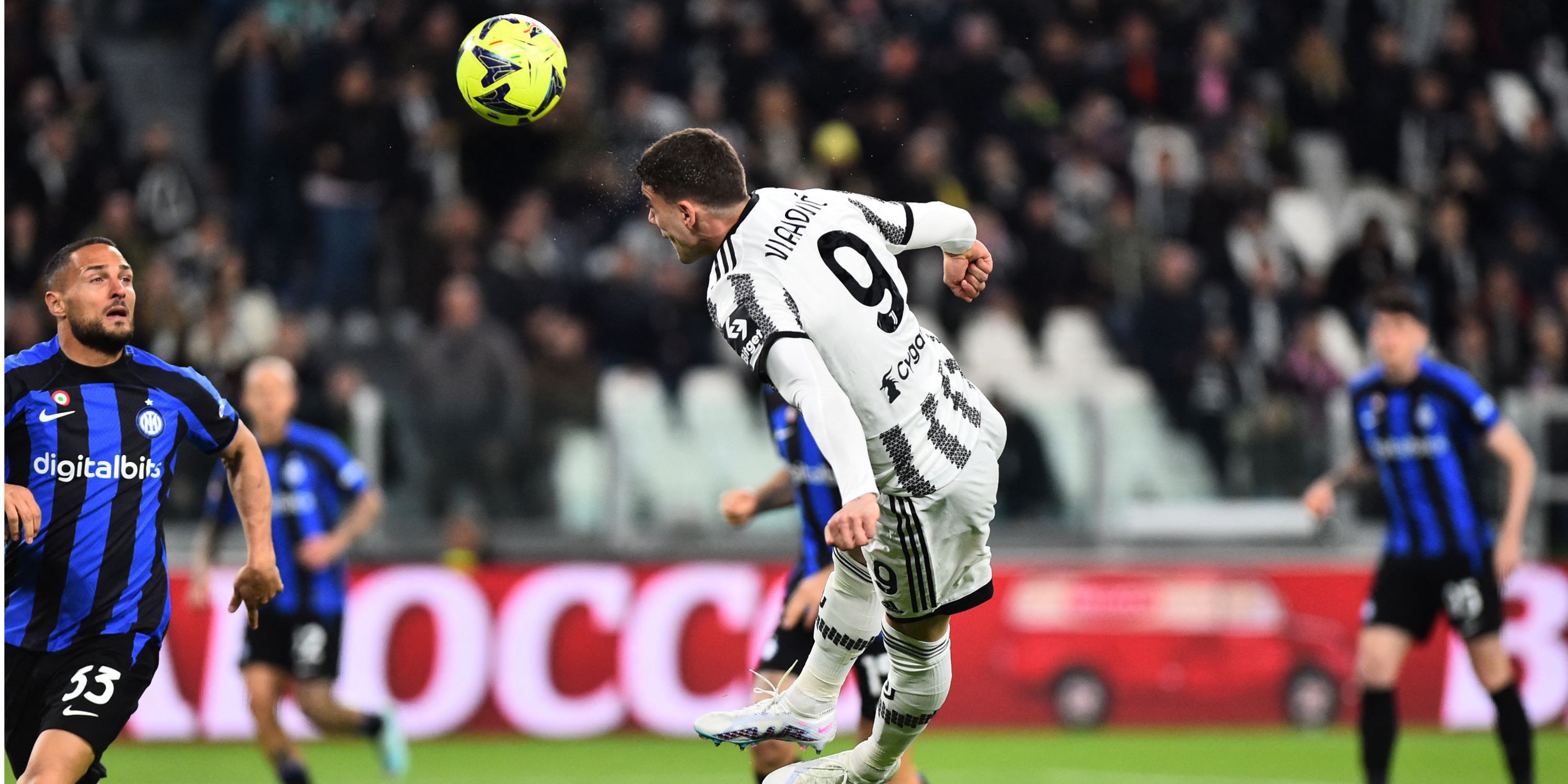 Juventus Consider Vlahovic Decision as Genoa Clash Looms