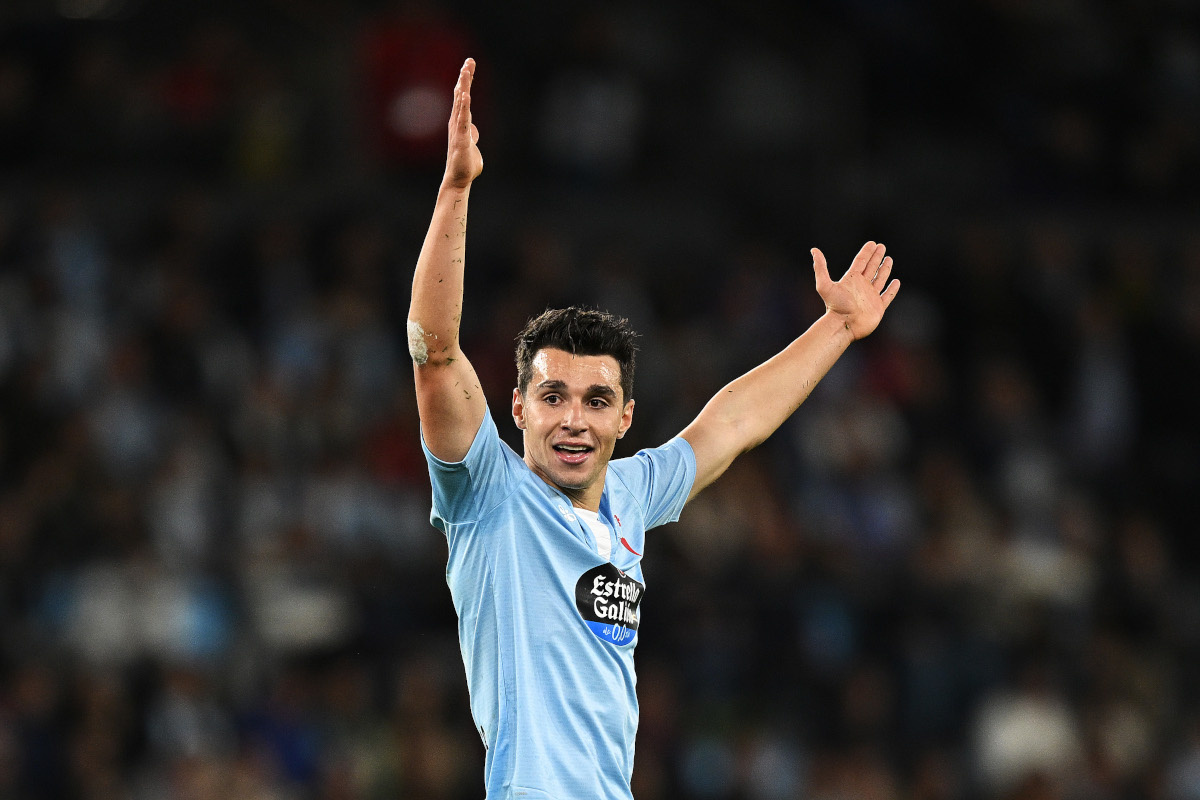 Como's Douvikas Fit for Genoa Clash as Fabregas Addresses Squad Fitness