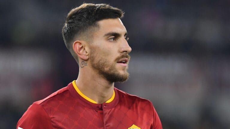 Lorenzo Pellegrini festeggia i 300 match di Serie A con una visita a un'associazione benefica per bambini