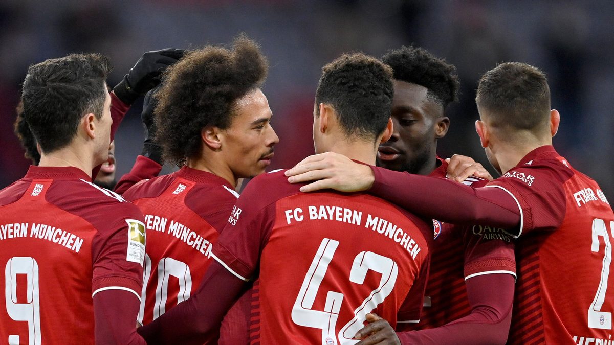 Bayern Munich Smash Bundesliga Goals Record in Rout of St. Pauli