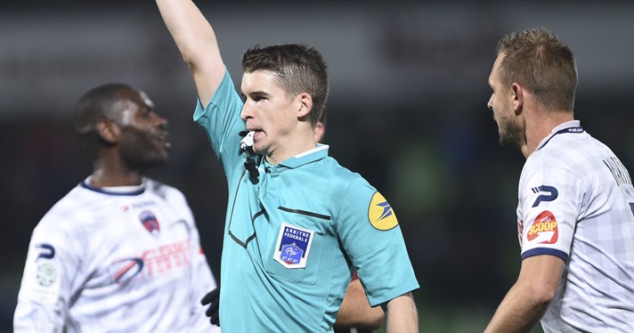 Árbitros franceses Letexier y Turpin seleccionados para el Mundial de la FIFA 2026