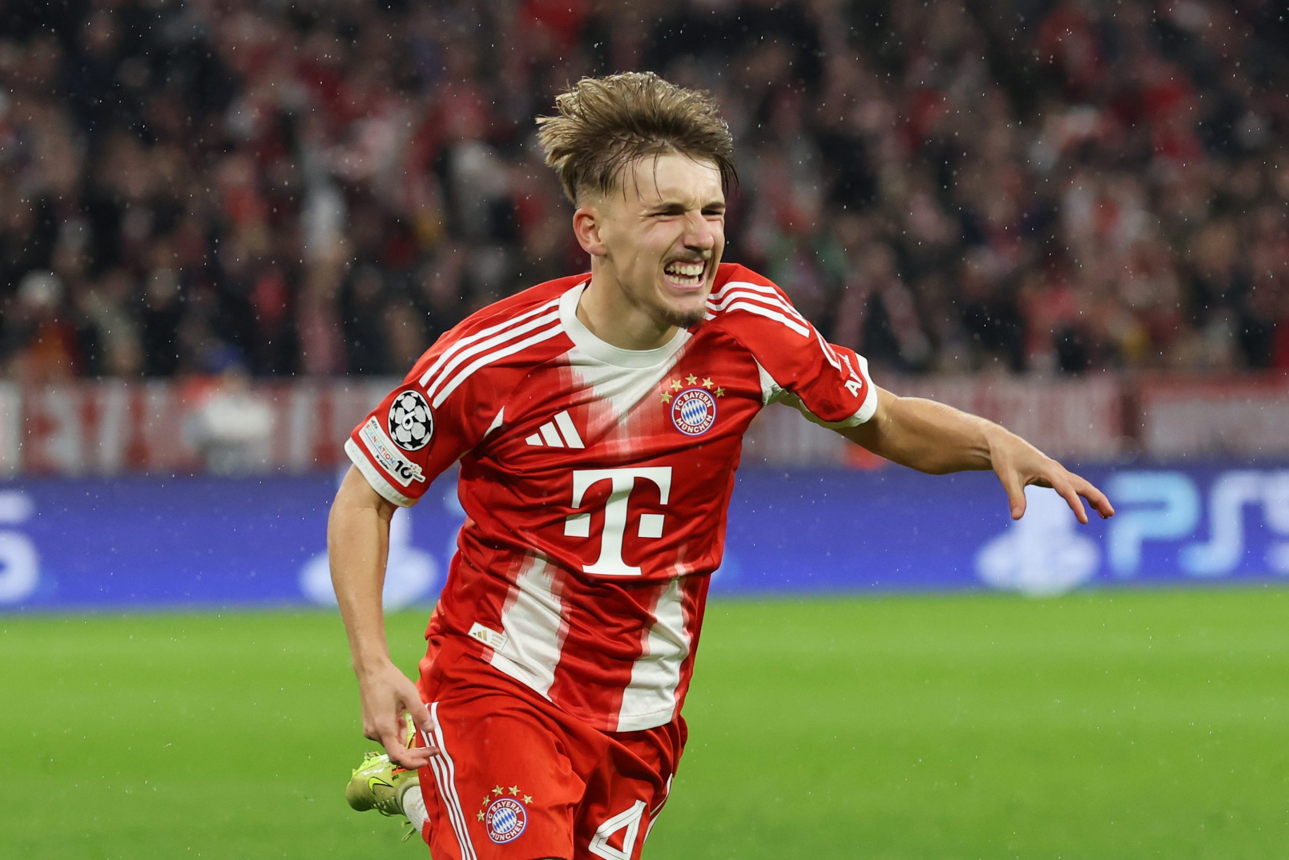 Bayern, Lennart Karl esultante dopo il gol all'ultimo minuto in vista dello scontro col Real Madrid