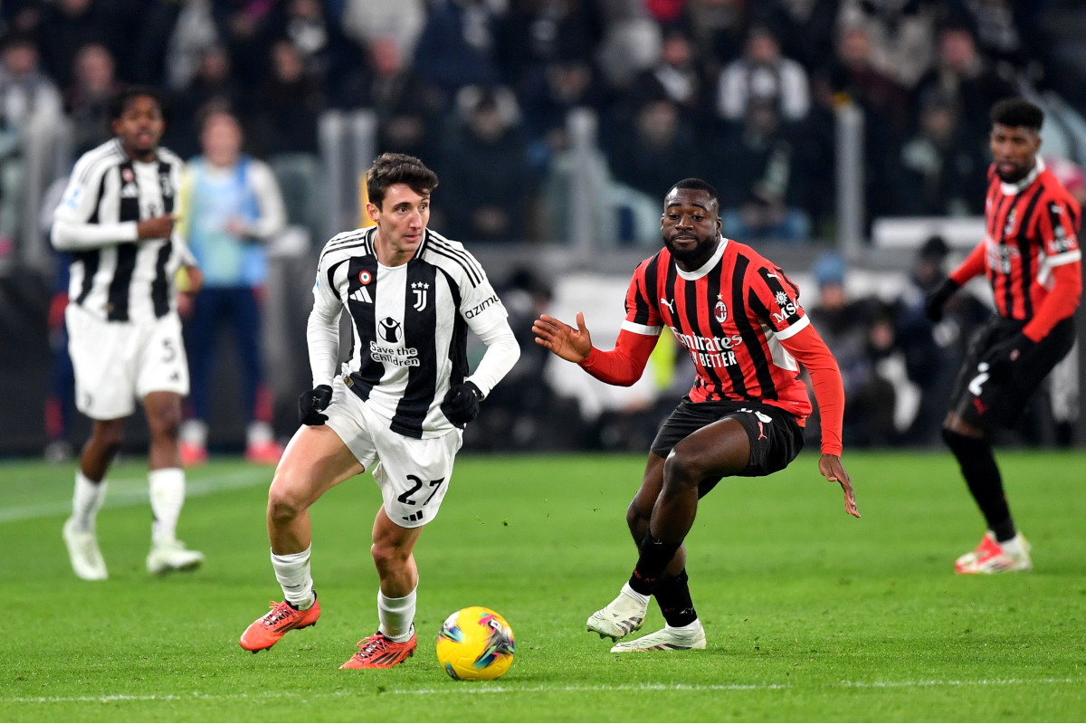 Juventus e Milan si sfidano in un match crucial per la corsa Champions