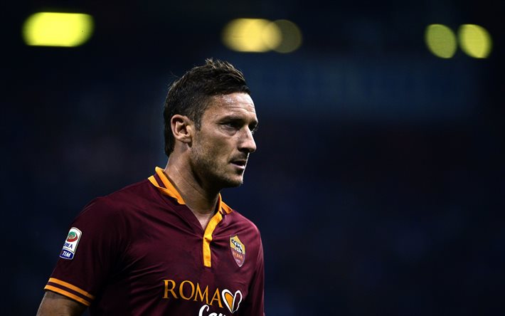 Totti urges Roma unity and respect for fans amid Champions League chase