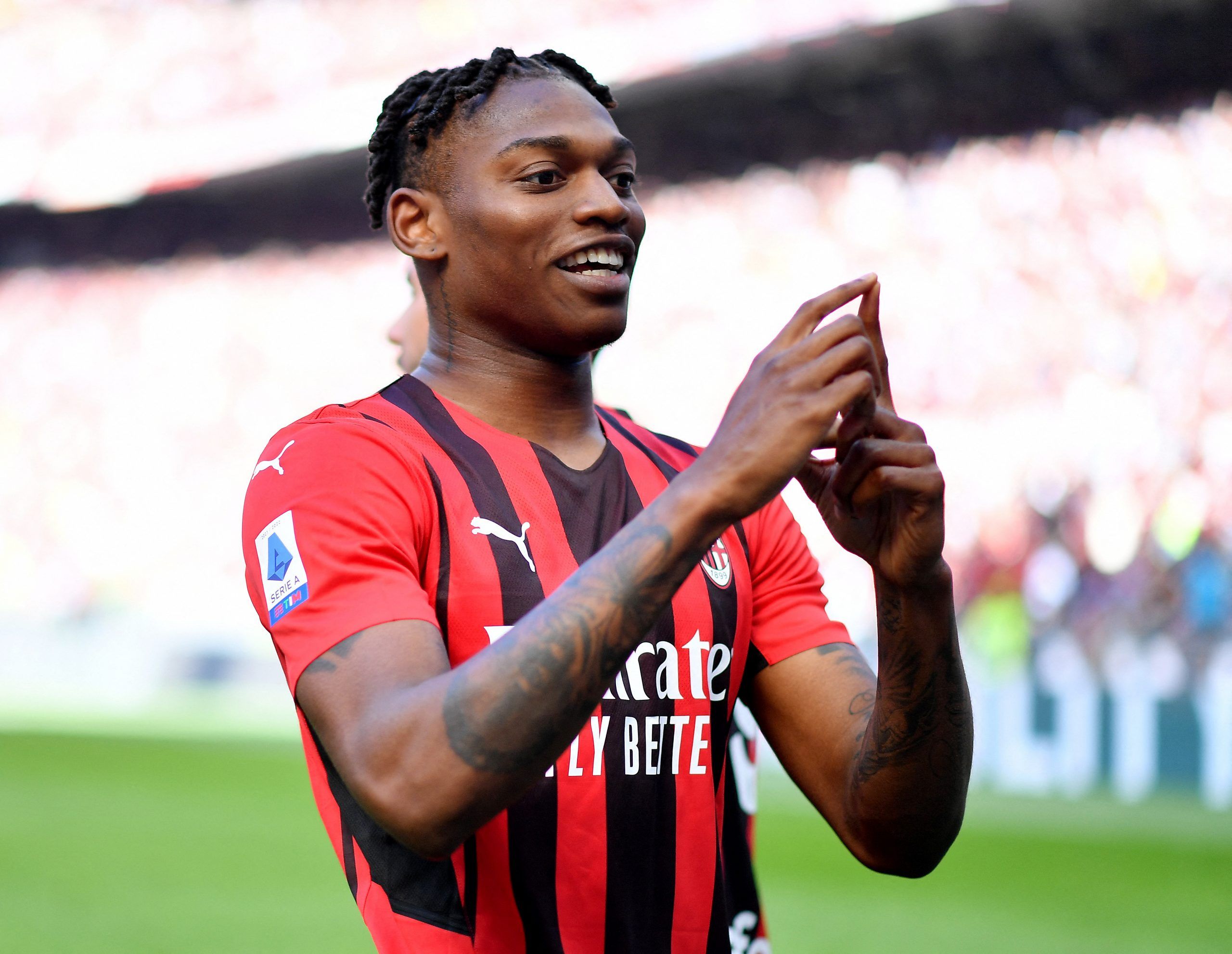 Liverpool interessato a Rafael Leao del Milan: concorrenza di Premier League e Real Madrid