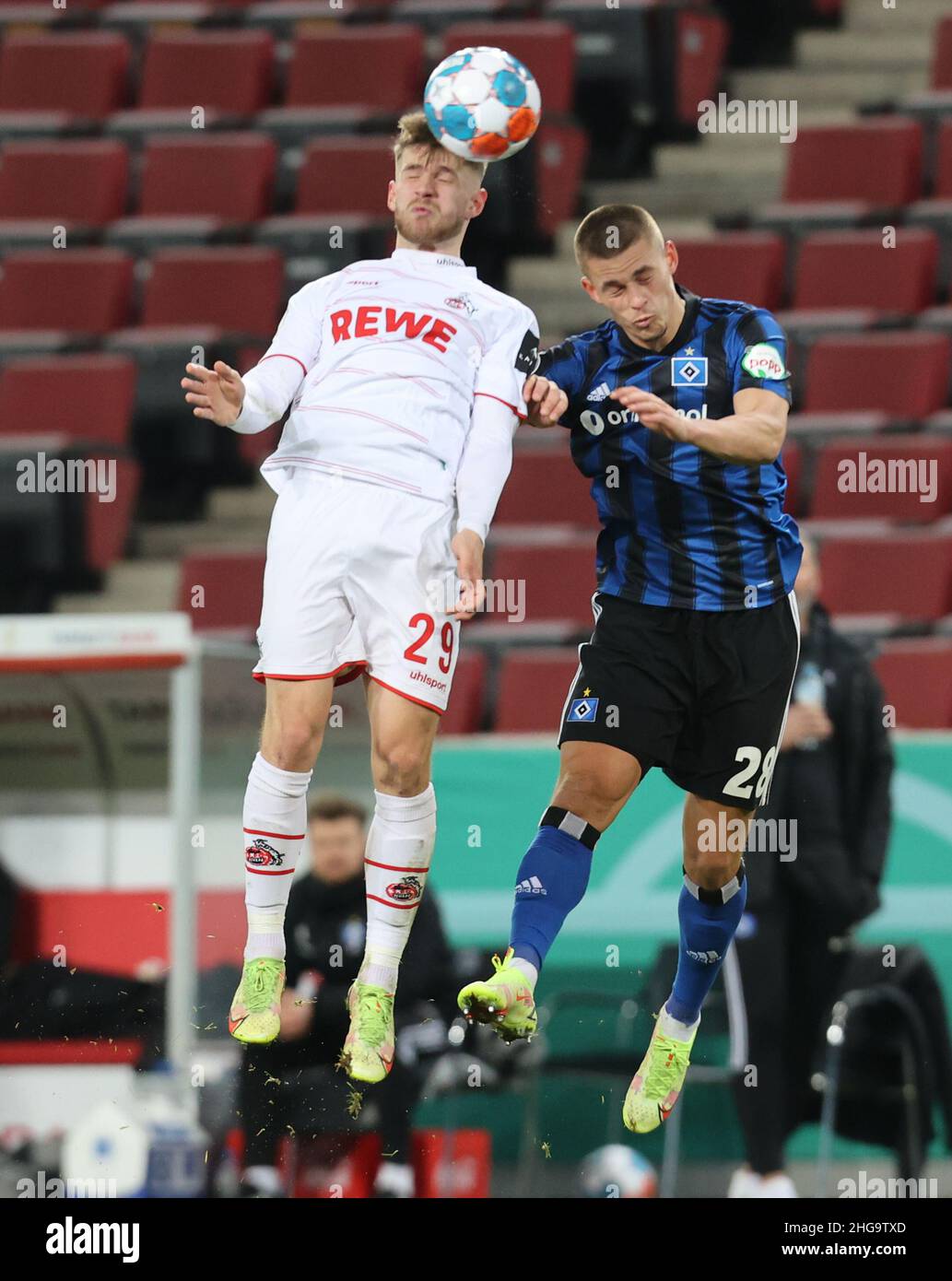 Futuro incerto per Miro Muheim dopo l'espulsione nel pareggio dell'Amburgo