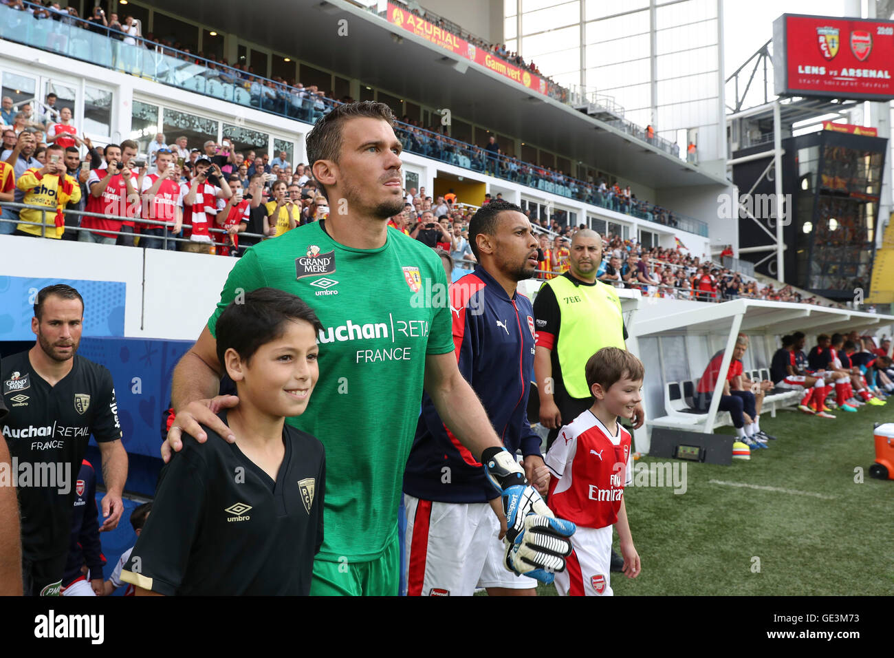 El Lens vence al Rouen en un amistoso en apoyo al periodista Christophe Gleizes