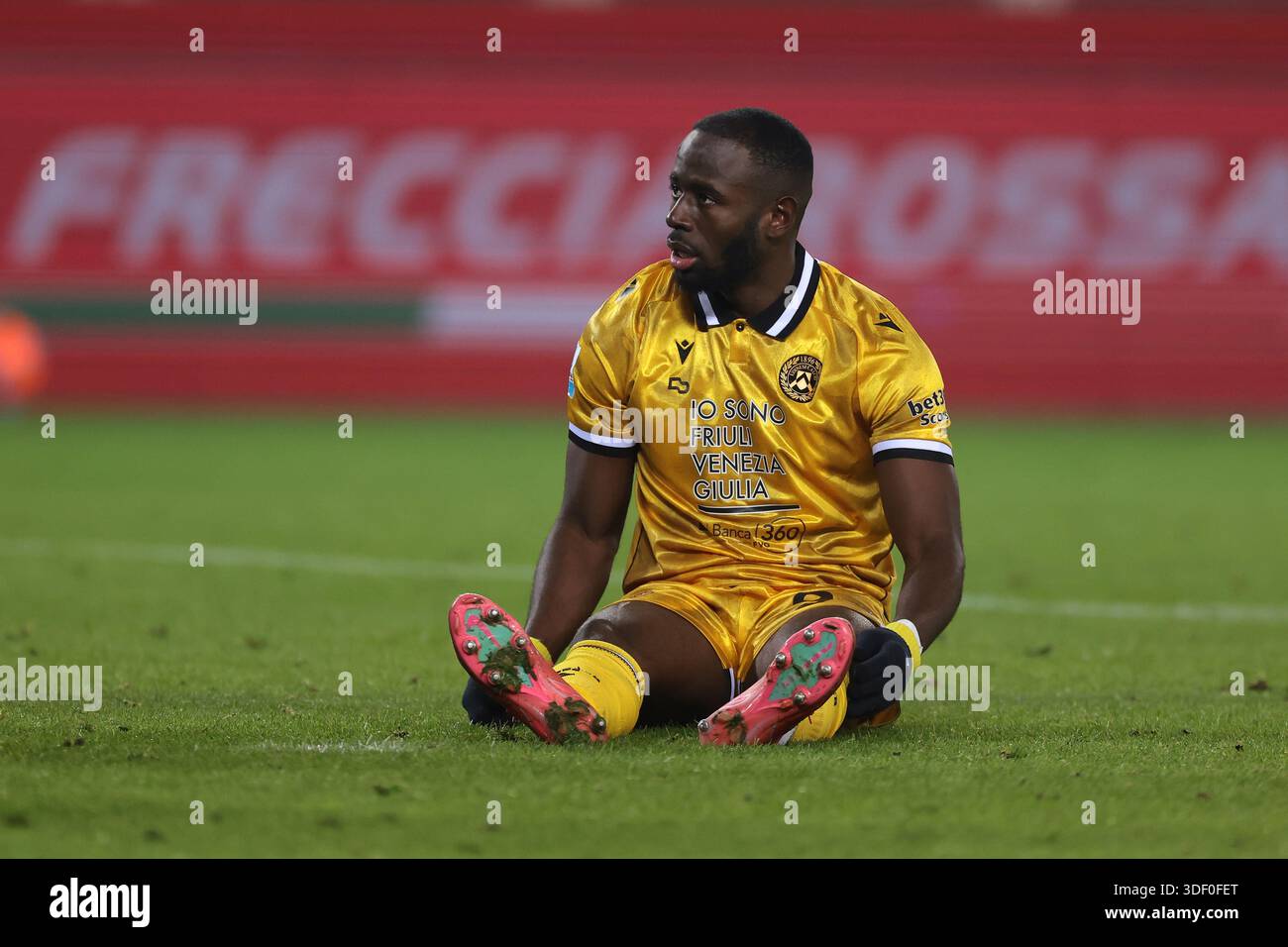 Infortunio al bicipite femorale per Keinan Davis, attaccante dell'Udinese