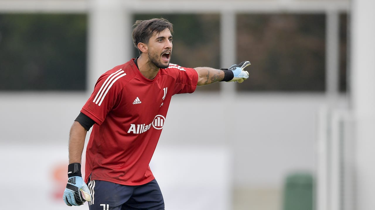 Mattia Perin poised to extend Juventus stay as Alisson move advances