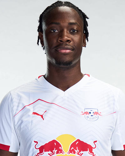 El Chadaille Bitshiabu titulaire pour sa première en Bundesliga avec le RB Leipzig