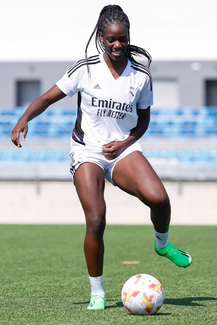 PSG einigt sich auf Verpflichtung von Frankreichs Stürmerin Naomie Feller vom Real Madrid