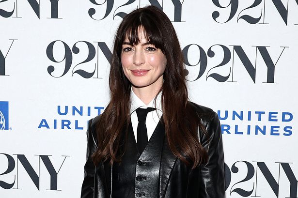 Anne Hathaway se declara fanática de toda la vida del Arsenal