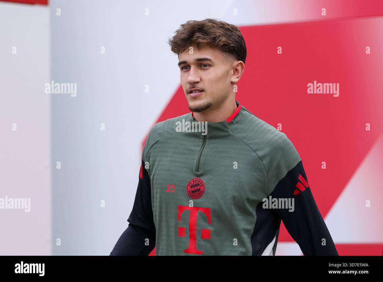 Il Bayern Monaco completa una rimonta tardiva per battere il Friburgo 3-2