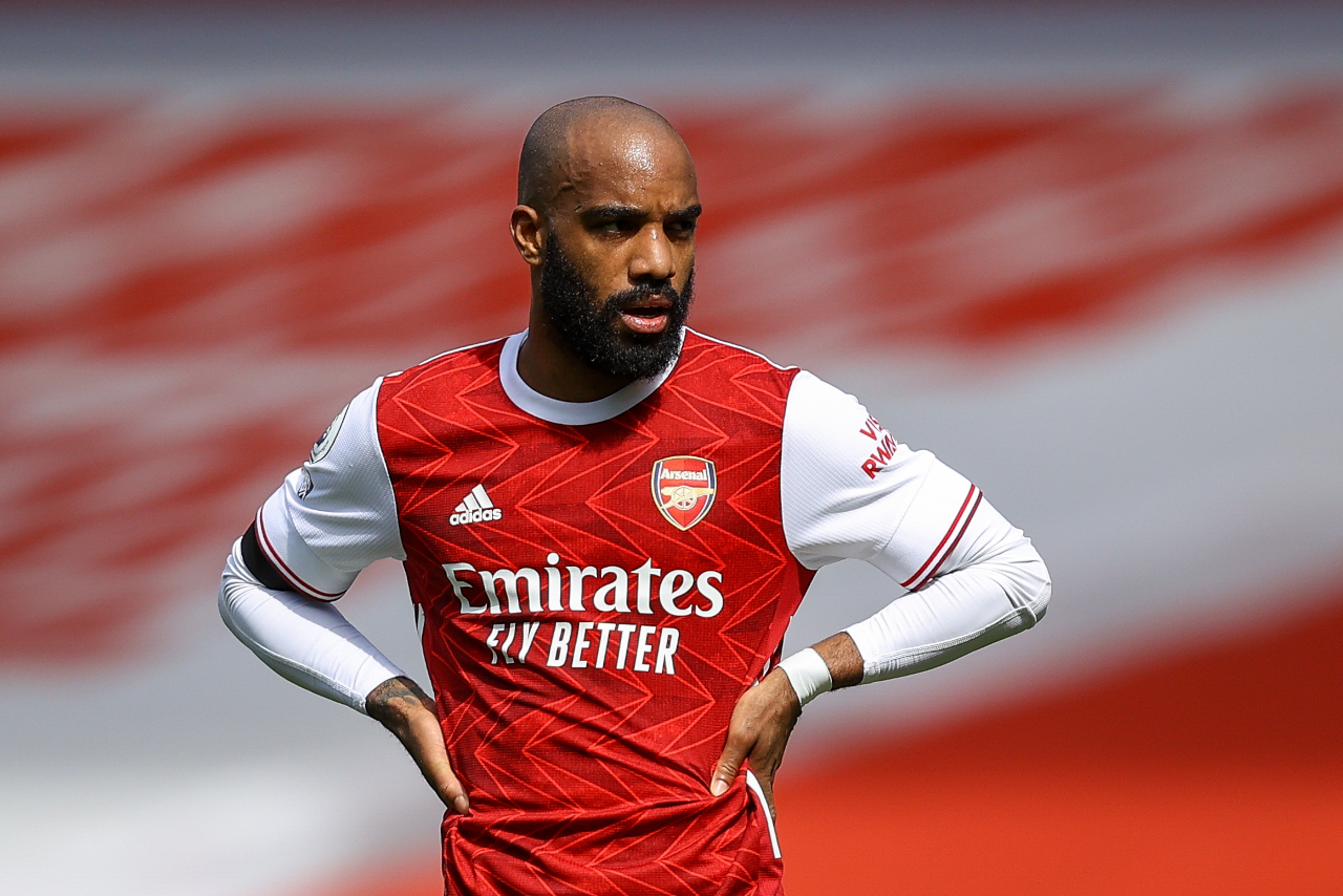 Uomo accusato di frode dopo essersi spacciato per Alexandre Lacazette